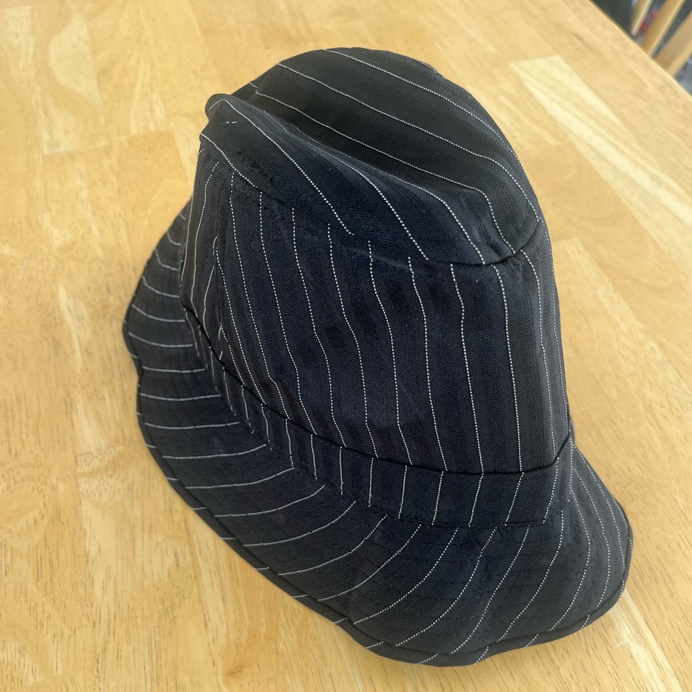 EUC fashion hat
